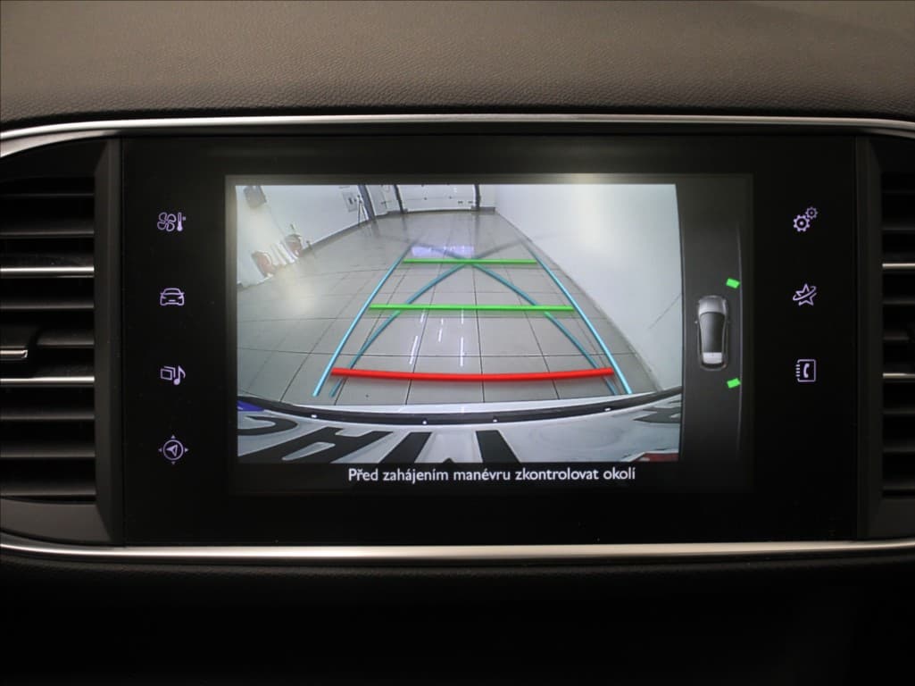 2016 Peugeot 308 - 10