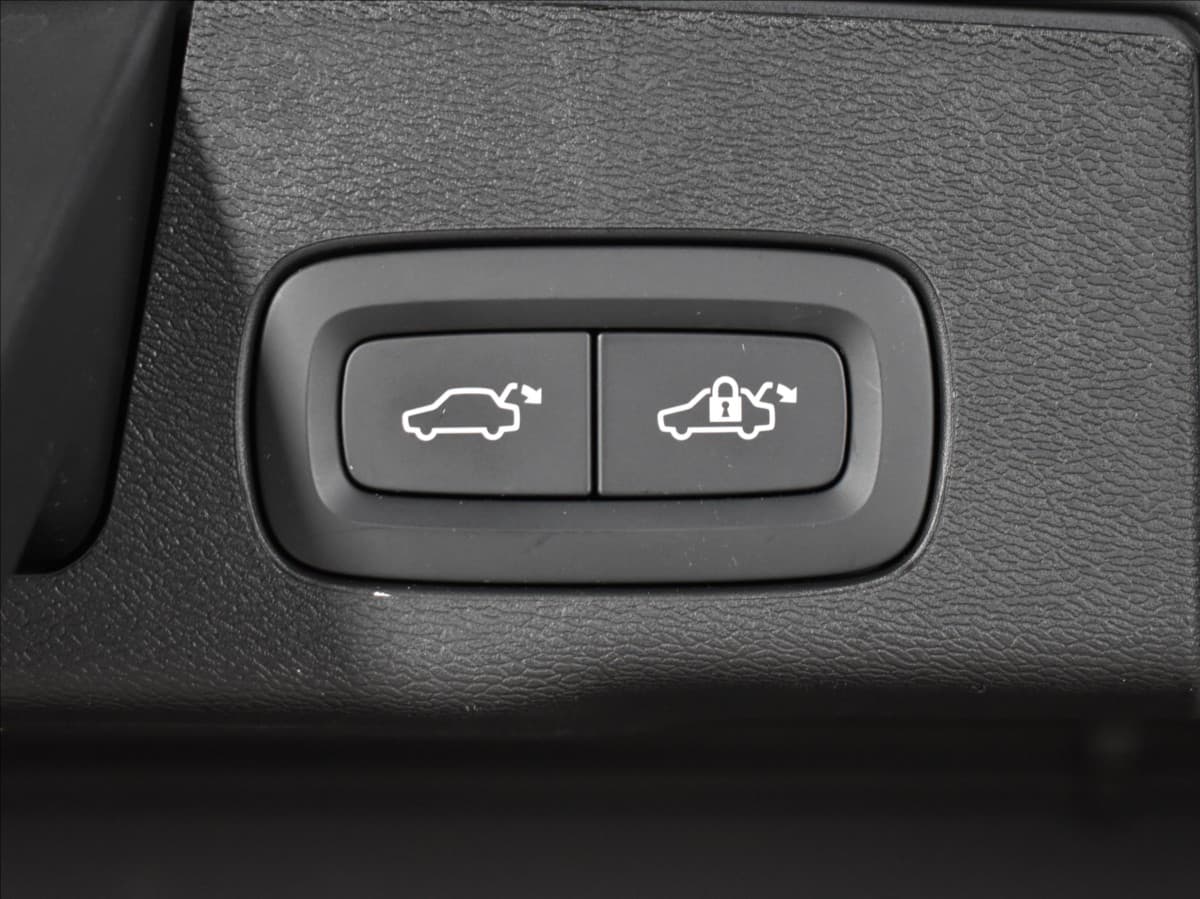 2025 Volvo Xc60 - 11