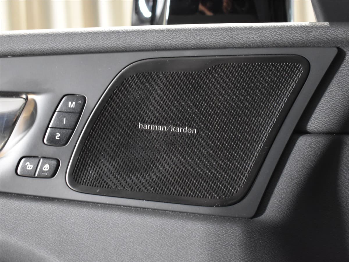 2025 Volvo Xc60 - 17