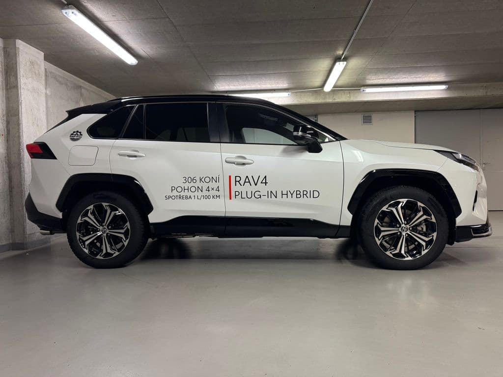 2025 Toyota Rav4 - 4