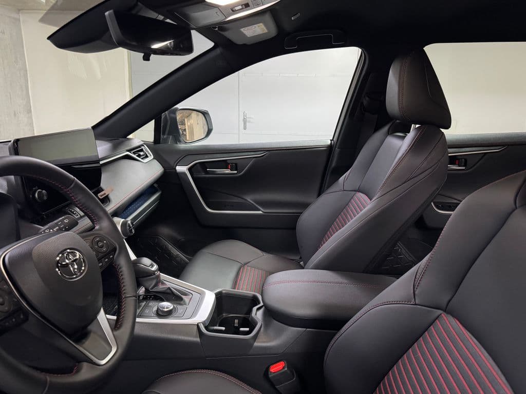 2025 Toyota Rav4 - 9
