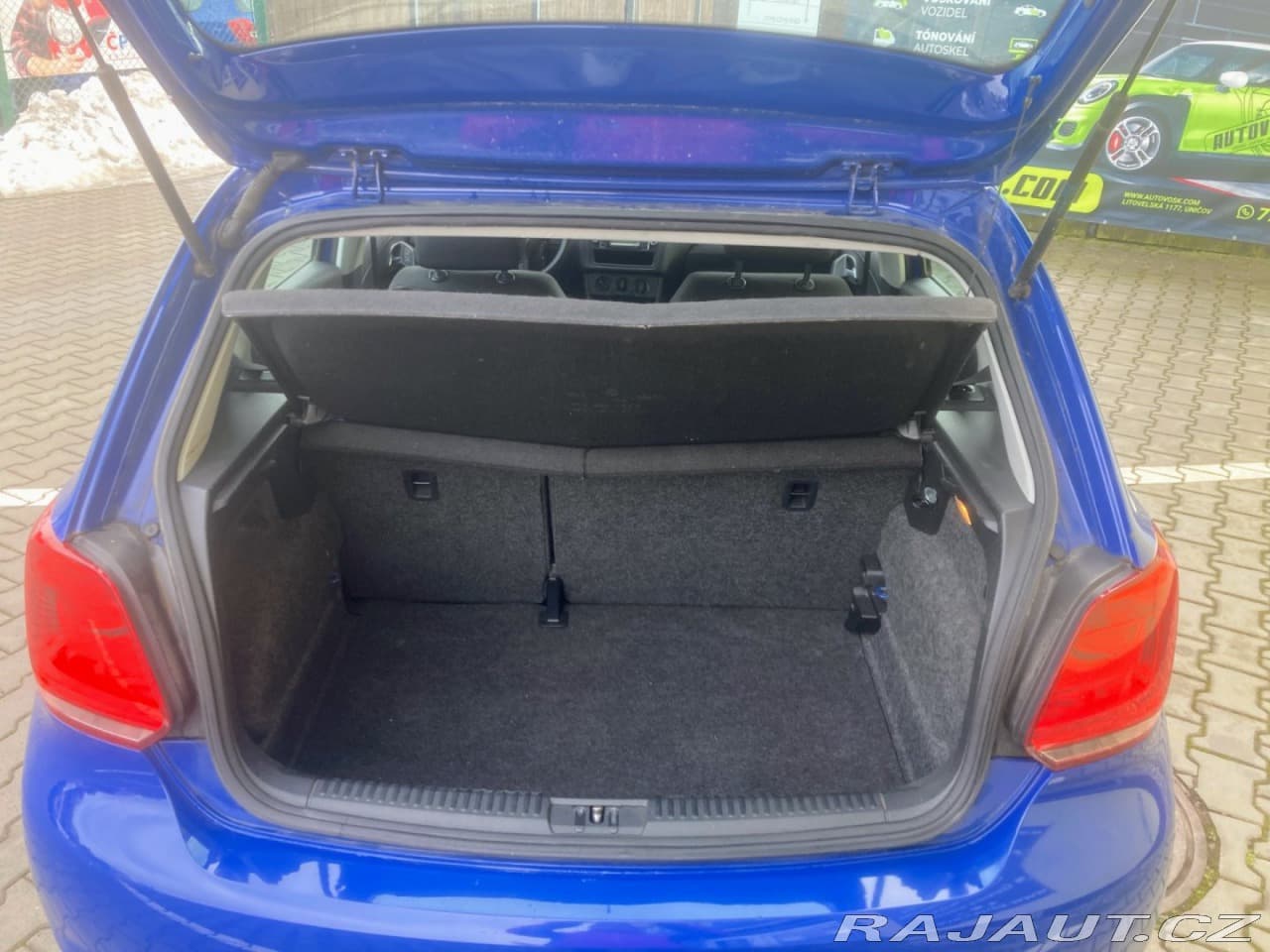 2010 Volkswagen Polo - 14