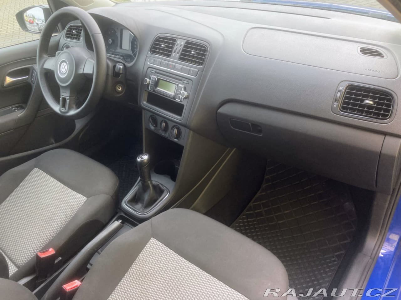 2010 Volkswagen Polo - 9