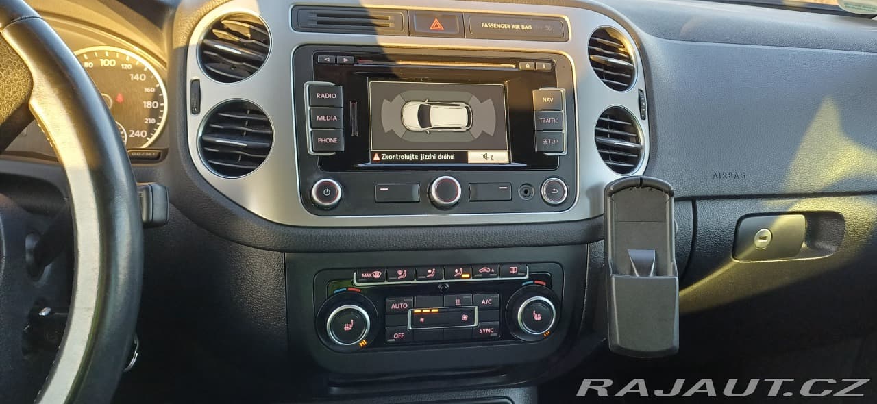 2014 Volkswagen Tiguan - 10