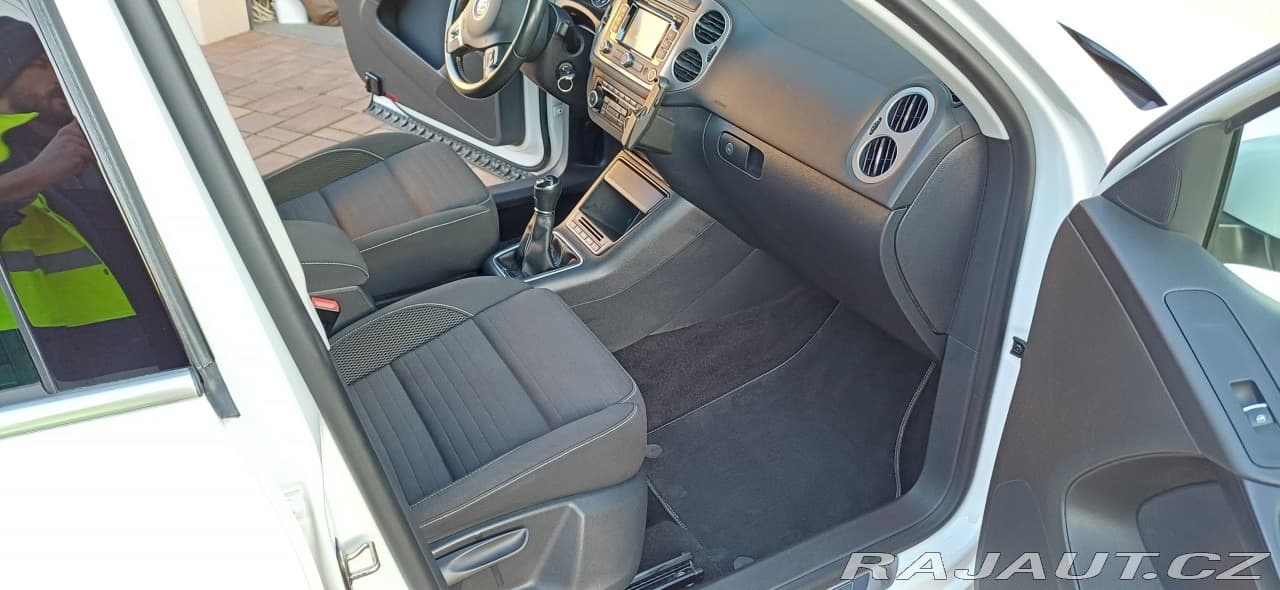 2014 Volkswagen Tiguan - 12