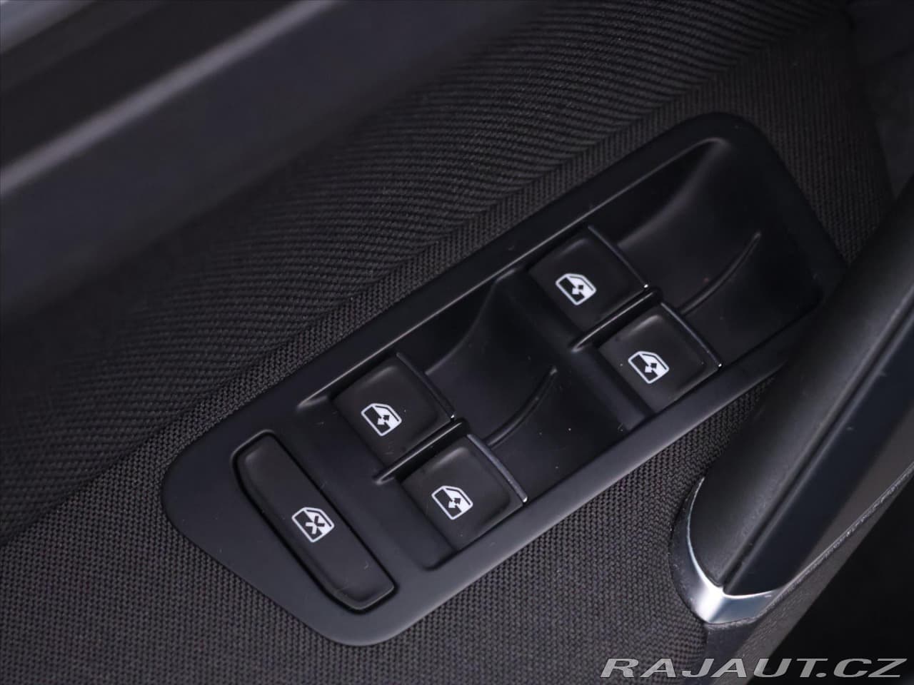 2016 Volkswagen Golf - 14