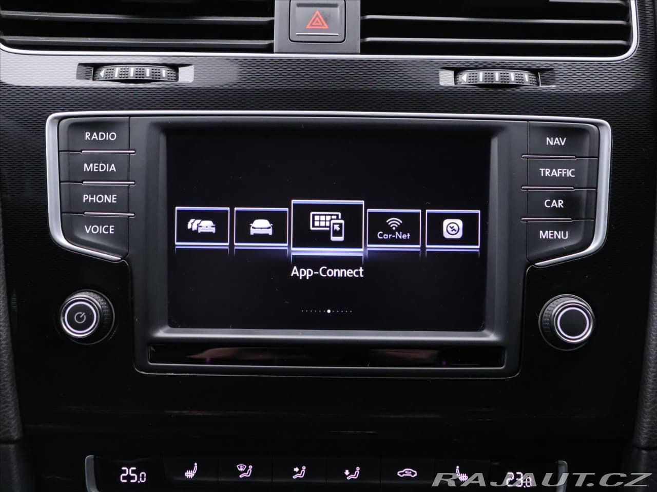 2016 Volkswagen Golf - 20