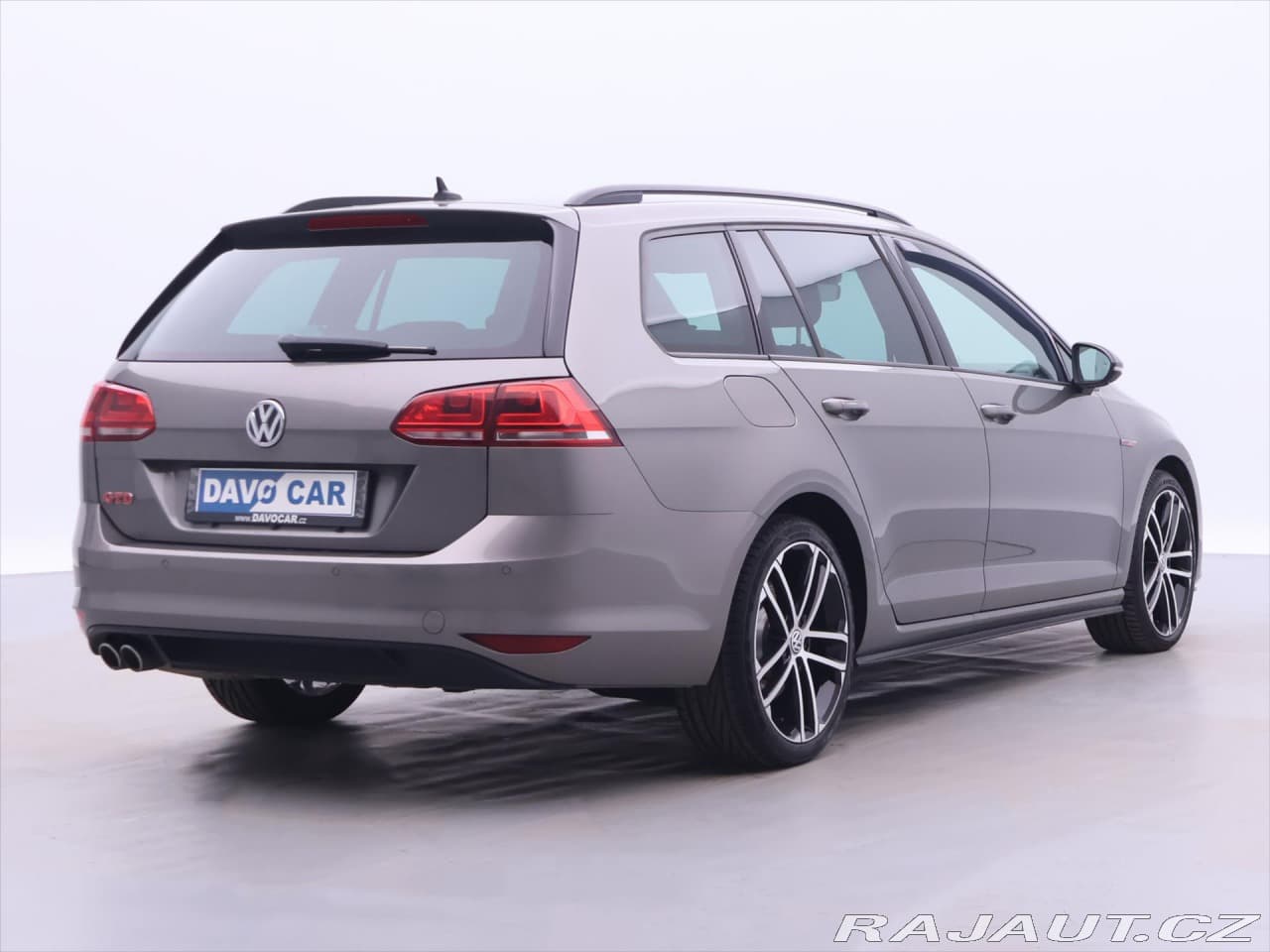 2016 Volkswagen Golf - 7