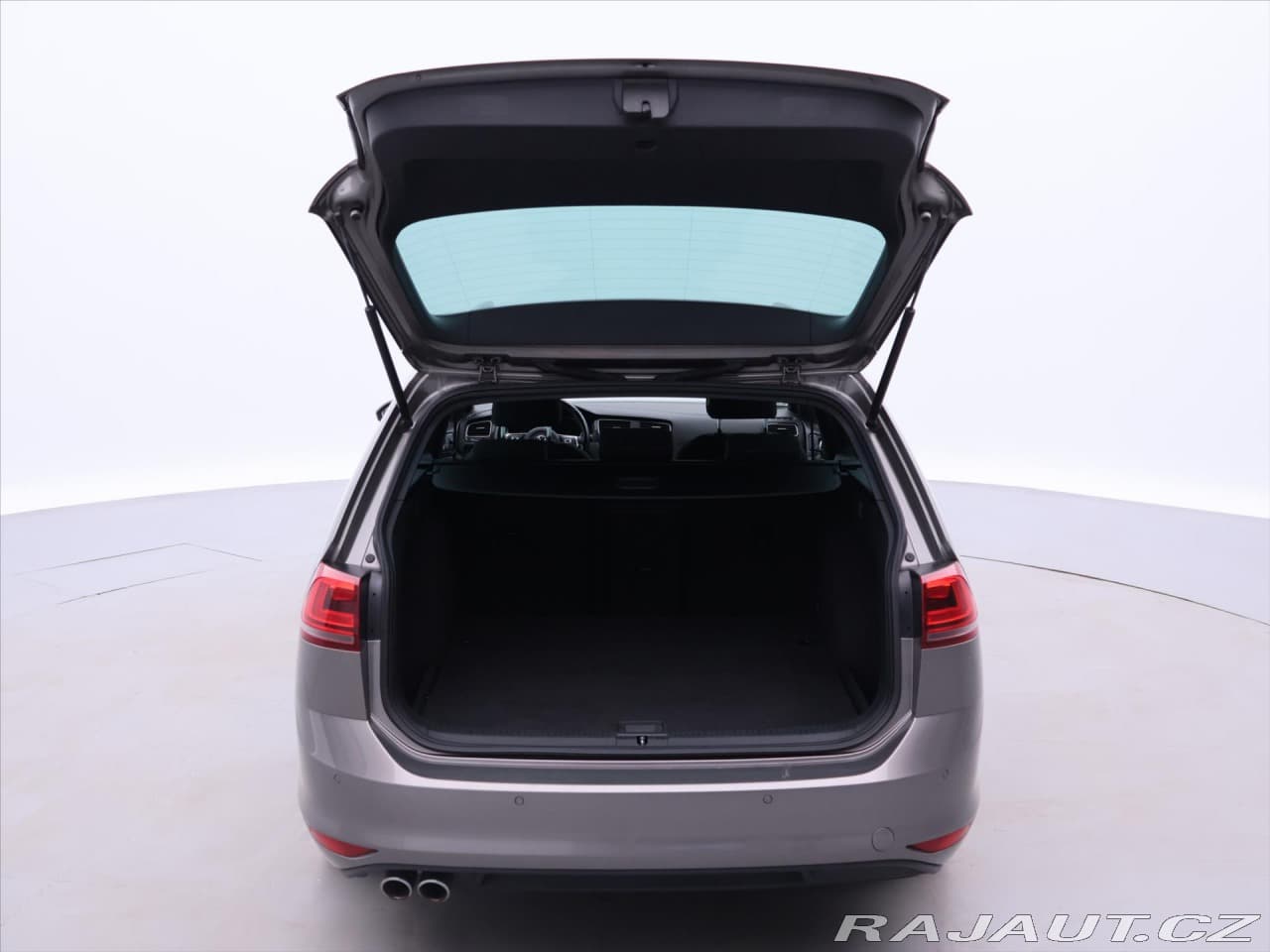 2016 Volkswagen Golf - 9