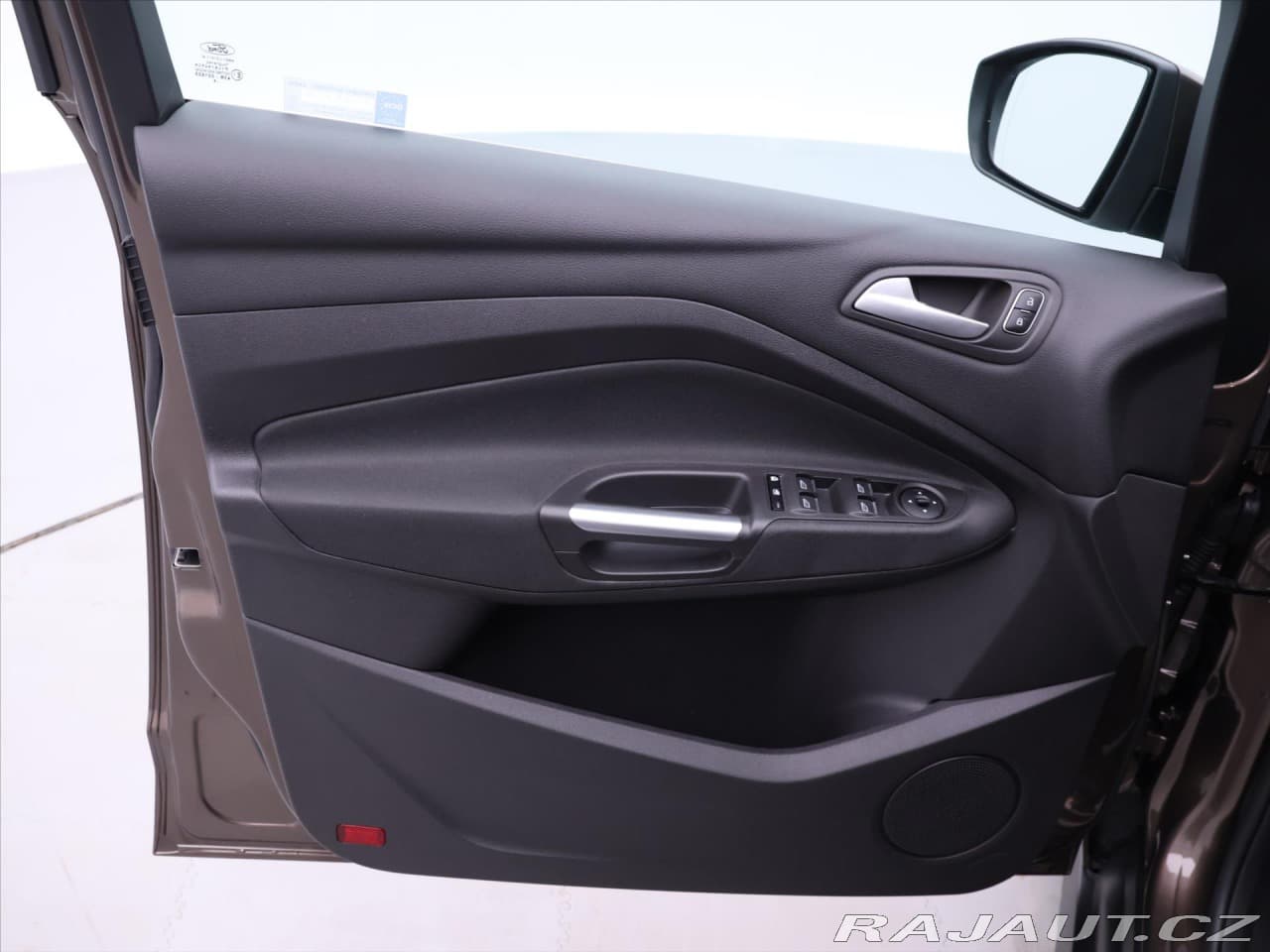 2020 Ford C-Max - 11