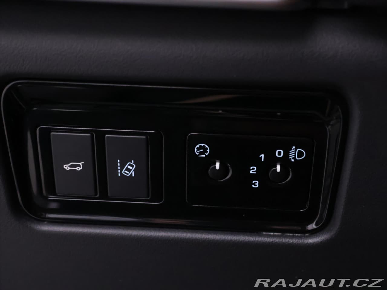 2017 Jaguar F-Pace - 16