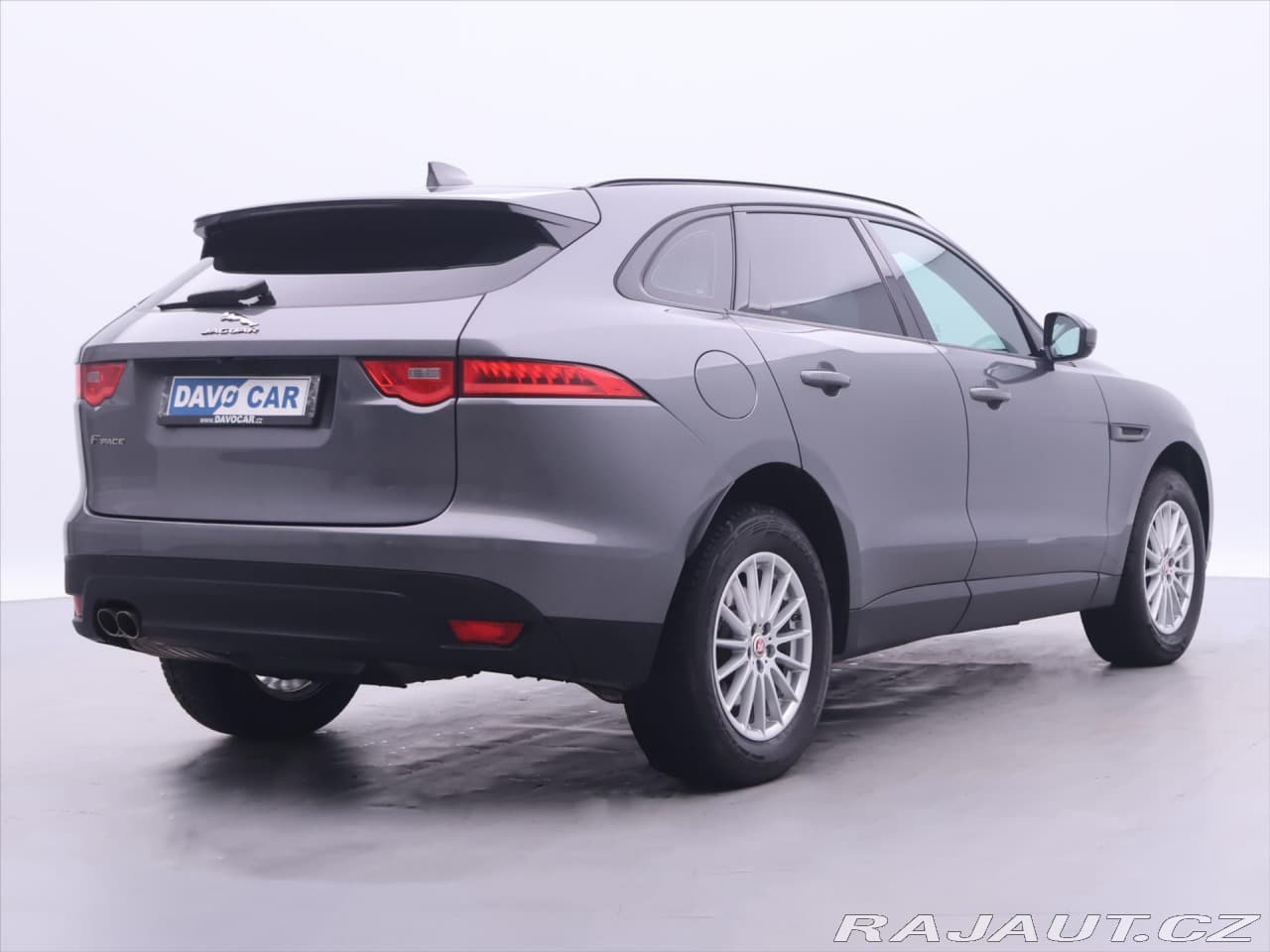 2017 Jaguar F-Pace - 7