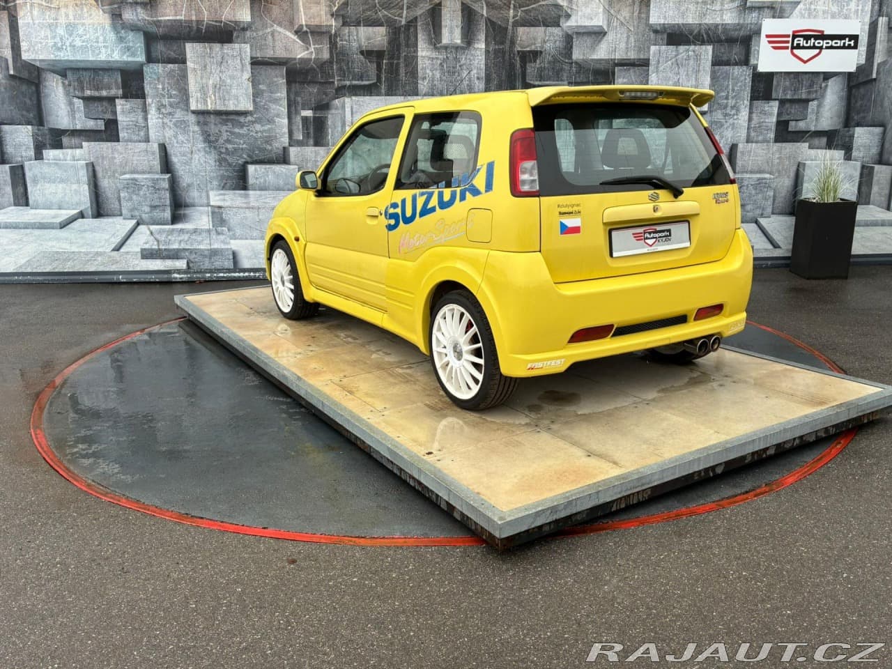 2004 Suzuki Ignis - 8