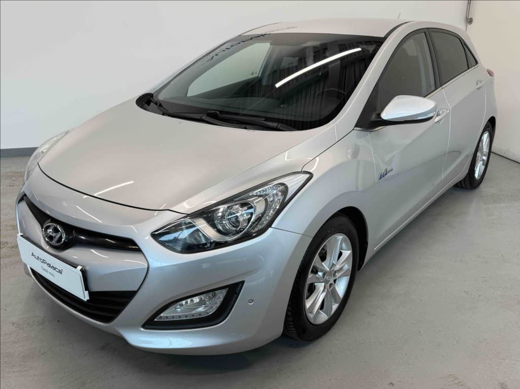 Hyundai i30 1,6 i 99kW STYLE