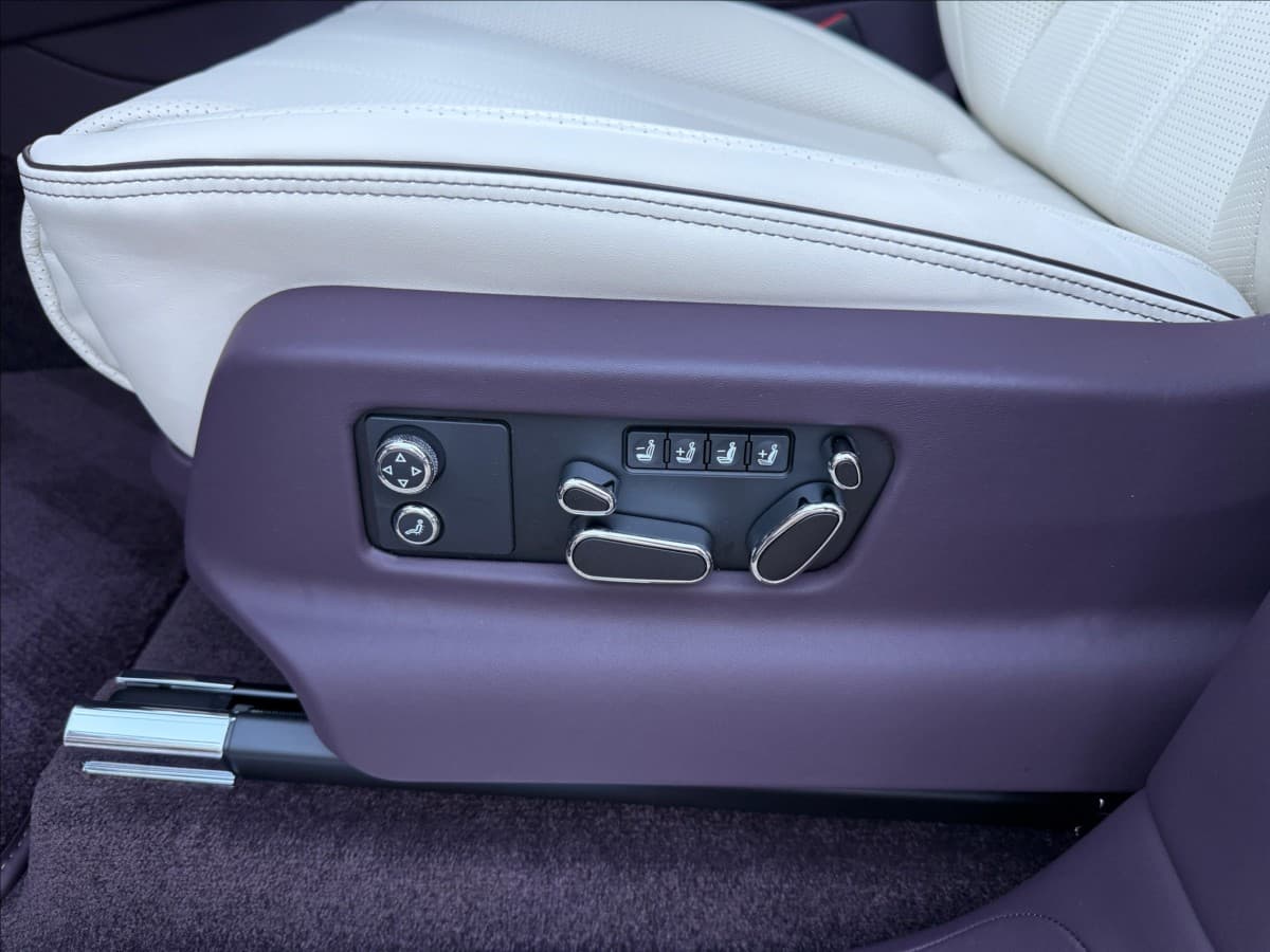 2024 Bentley Bentayga - 20