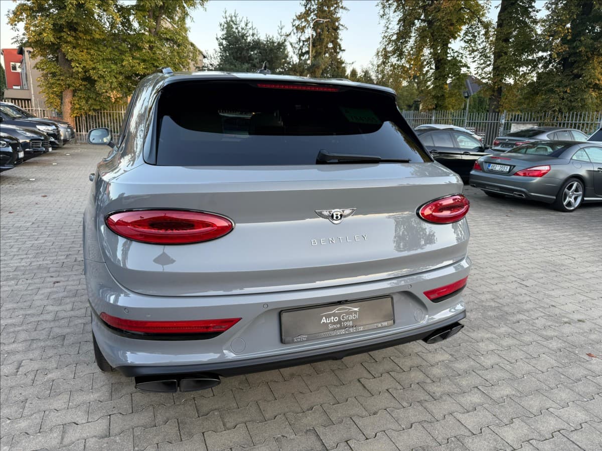 2024 Bentley Bentayga - 4