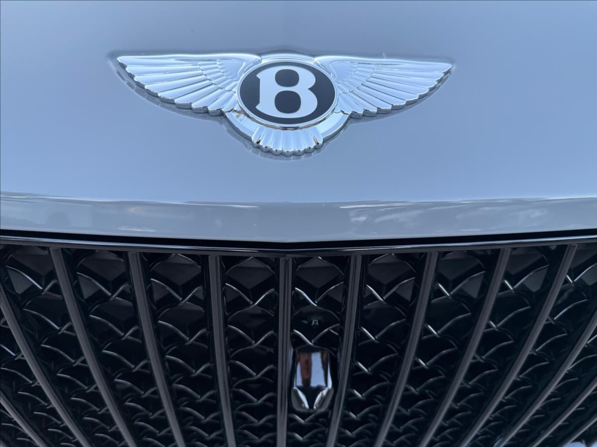 2024 Bentley Bentayga - 7