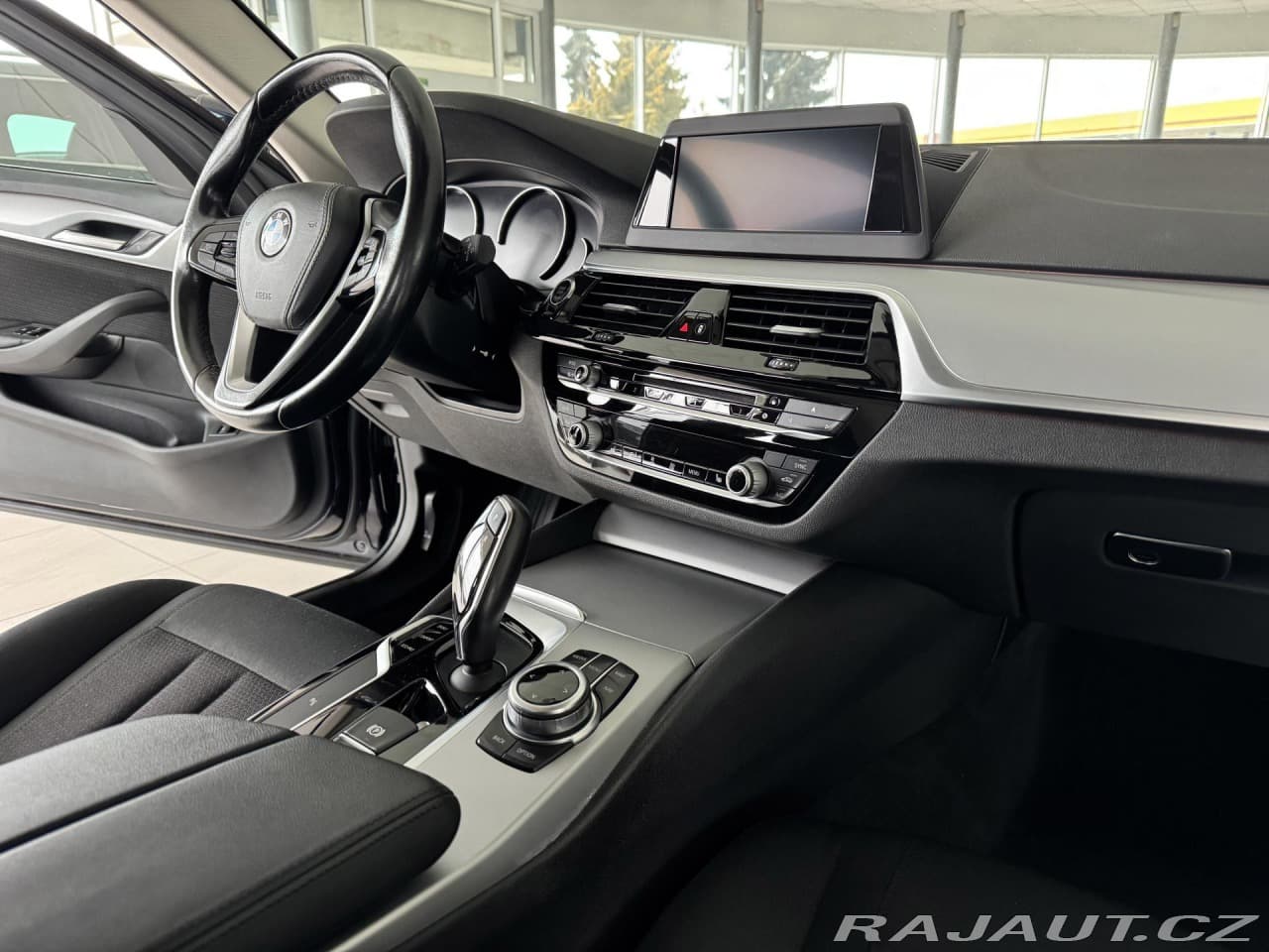 2018 BMW 5-Series - 13