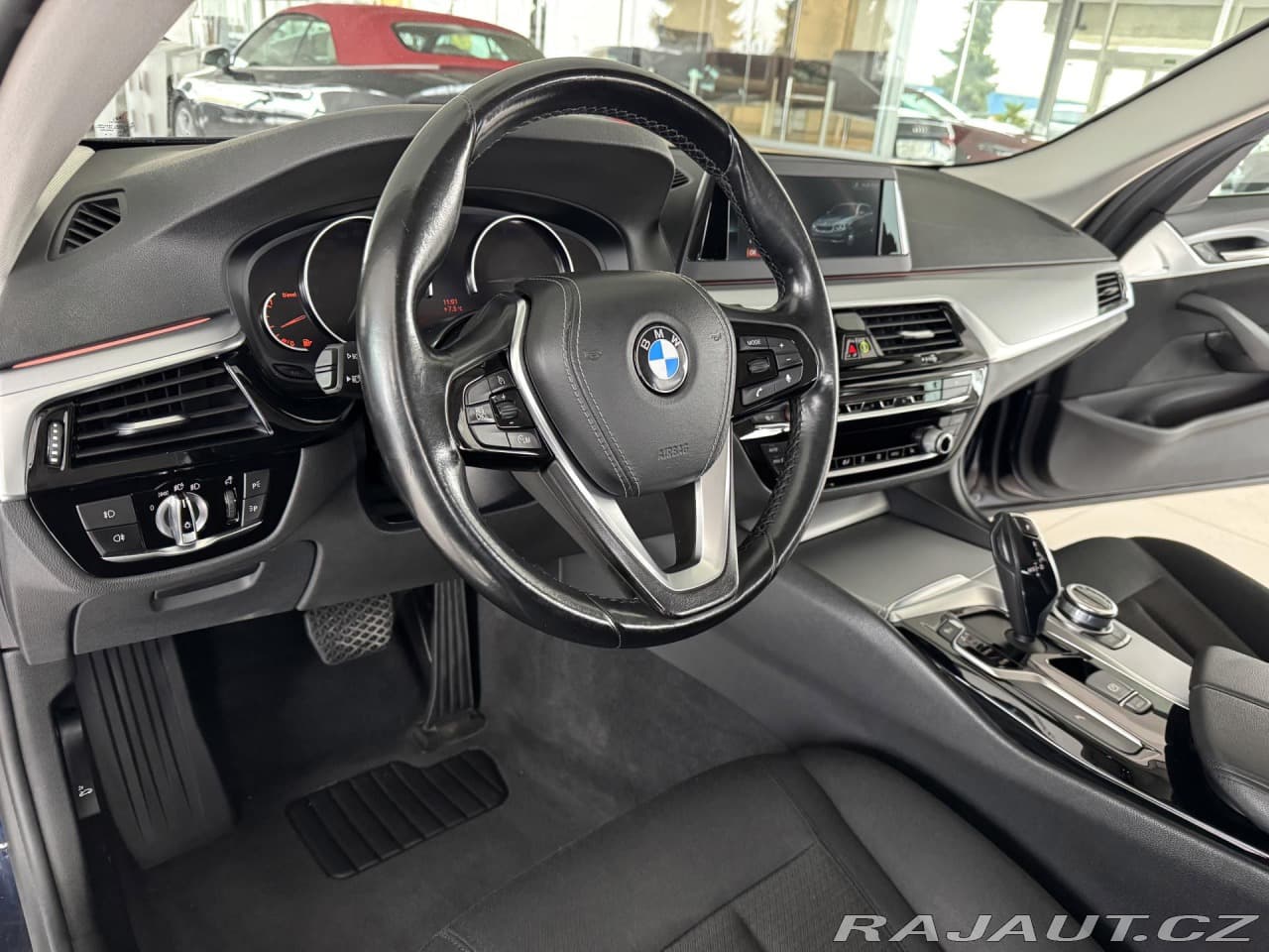2018 BMW 5-Series - 8