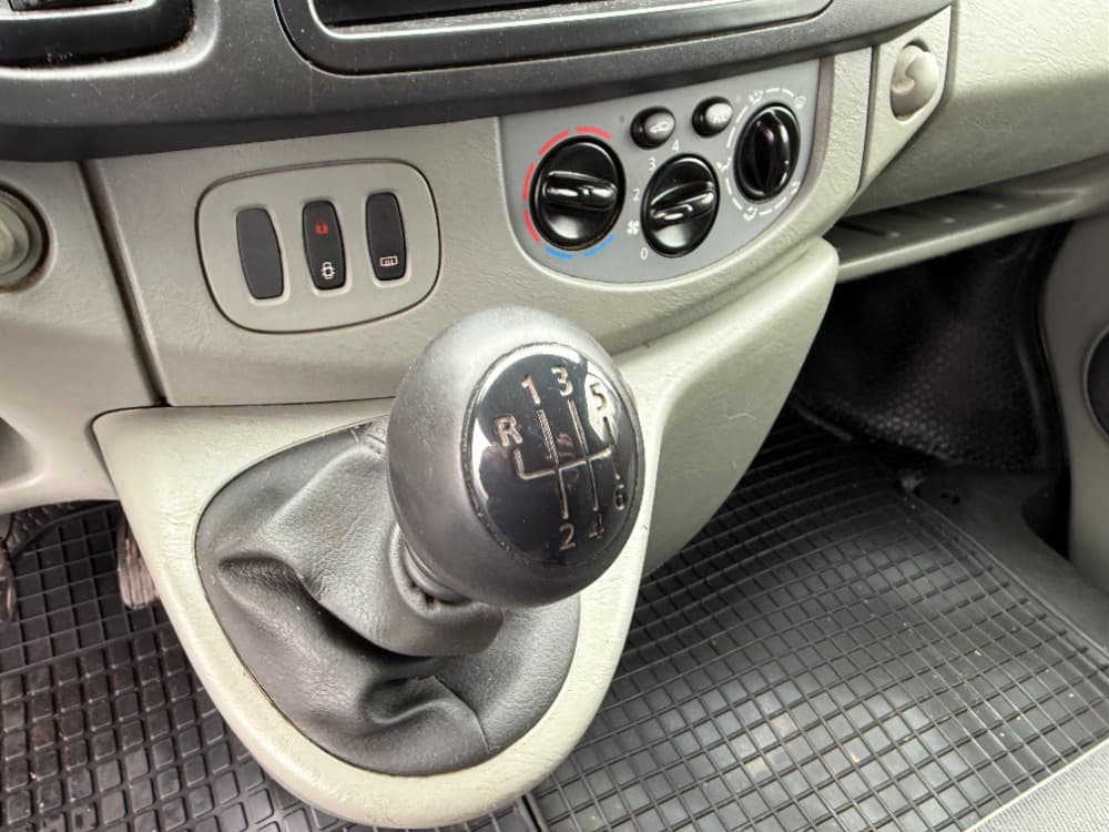 2011 Opel Vivaro - 14