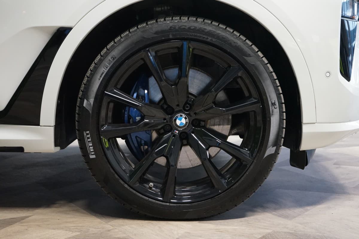 2024 BMW X7 - 9