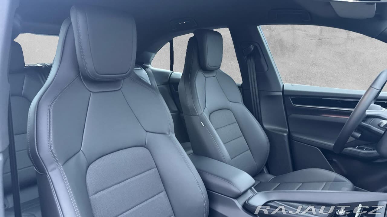 2026 Porsche Macan - 17