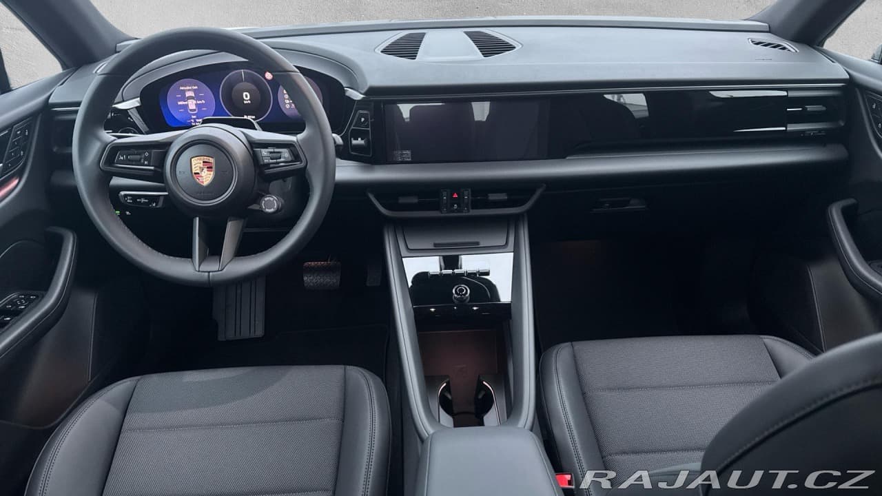 2026 Porsche Macan - 18