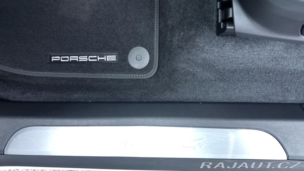 2026 Porsche Macan - 19