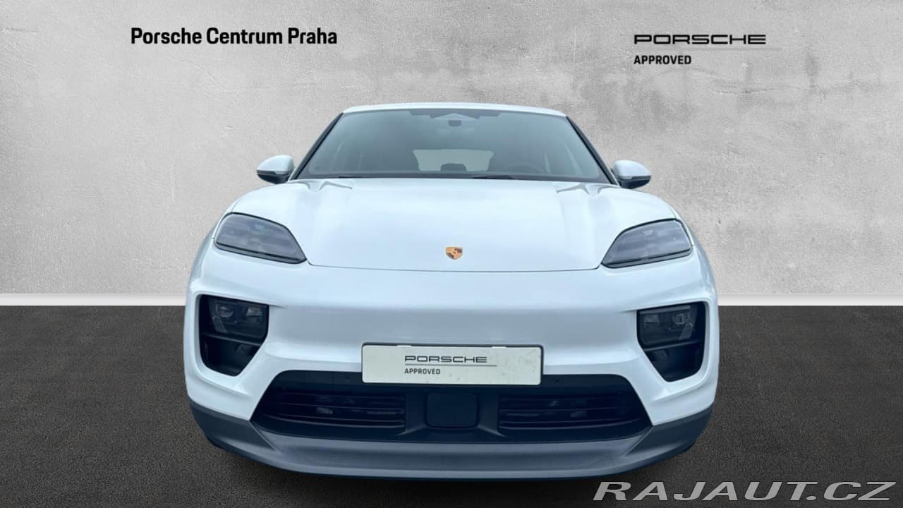 2026 Porsche Macan - 2