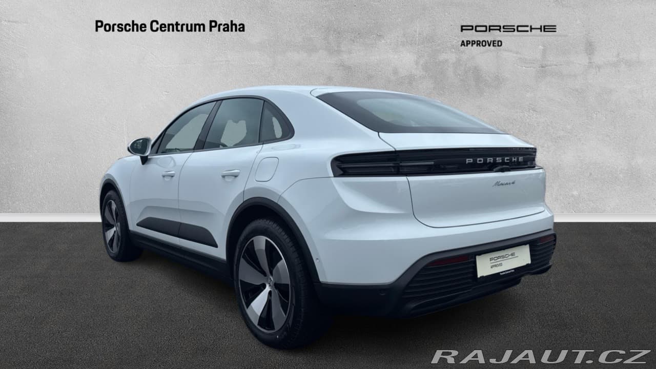 2026 Porsche Macan - 8