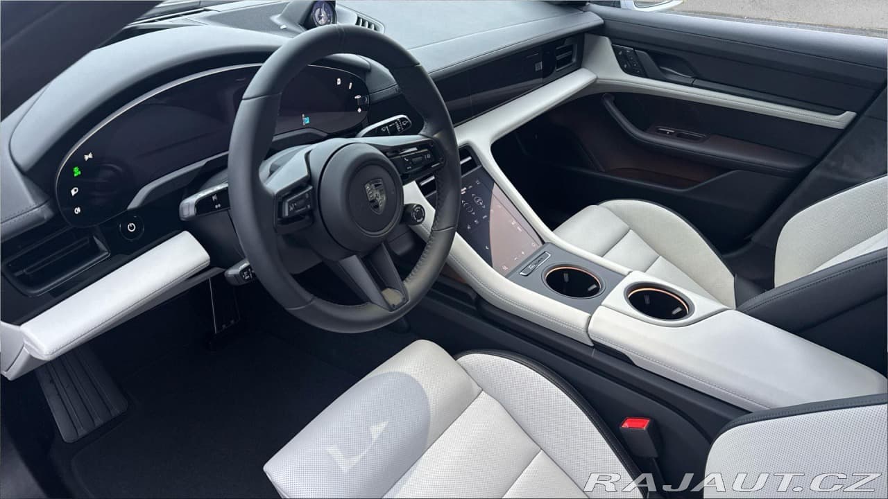 2025 Porsche Taycan - 15