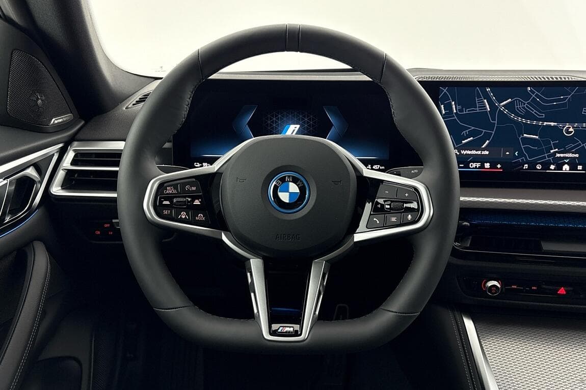 2025 BMW I4 - 9