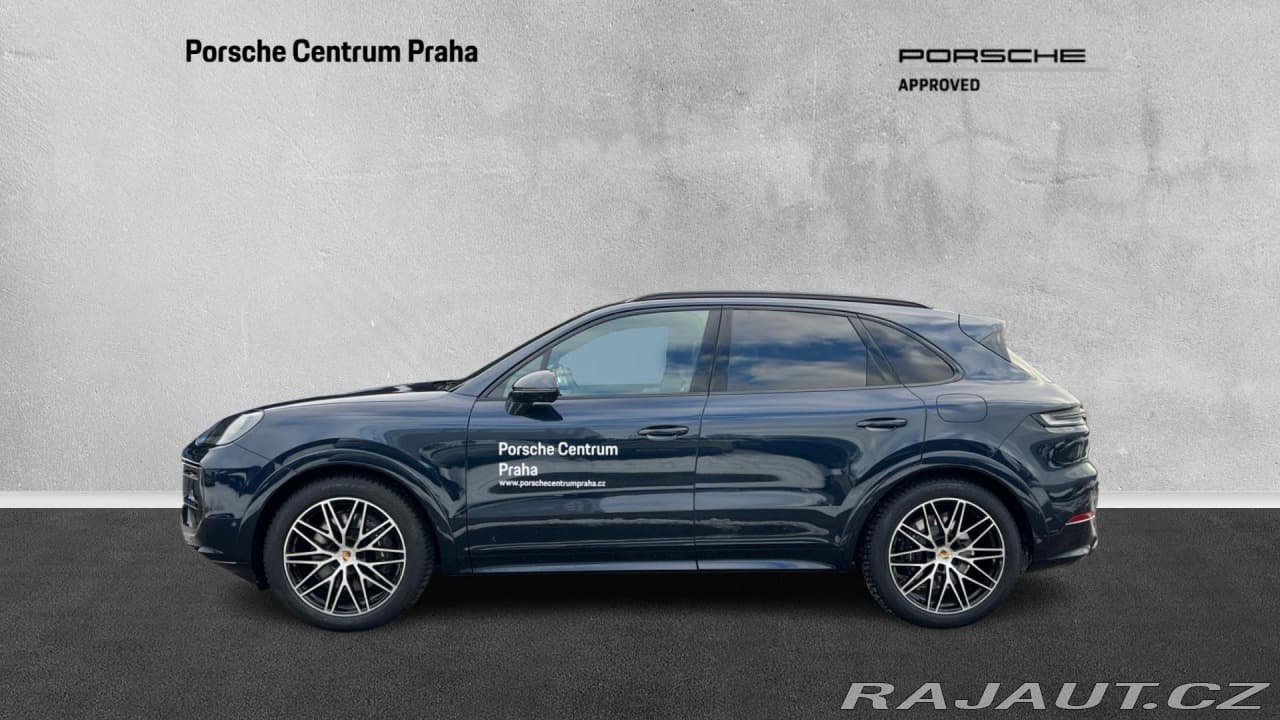 2025 Porsche Cayenne - 3