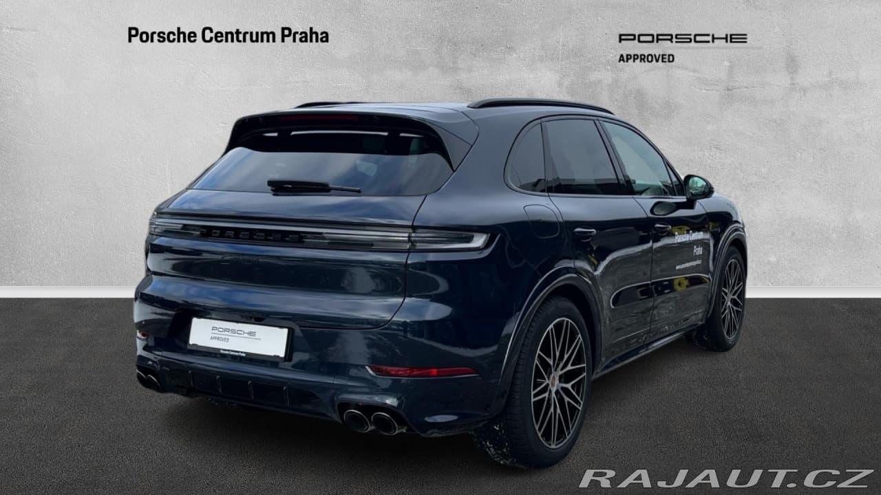 2025 Porsche Cayenne - 6