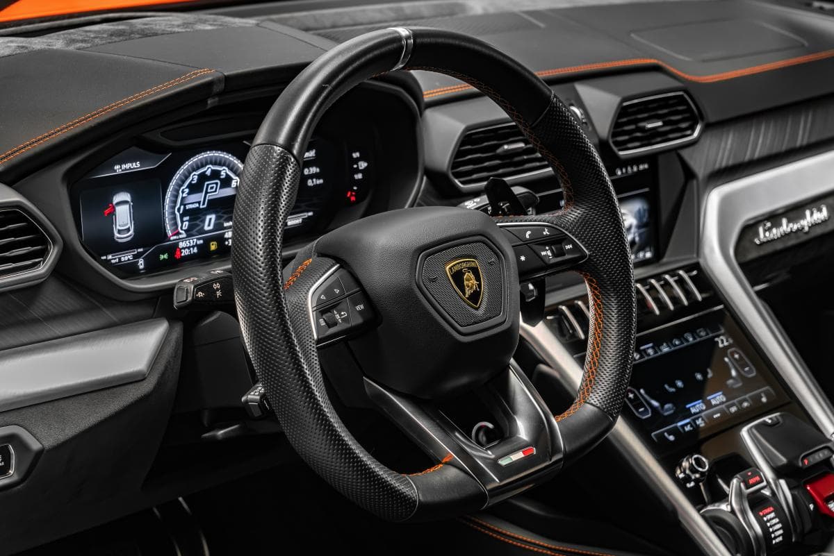 2018 Lamborghini Urus - 18