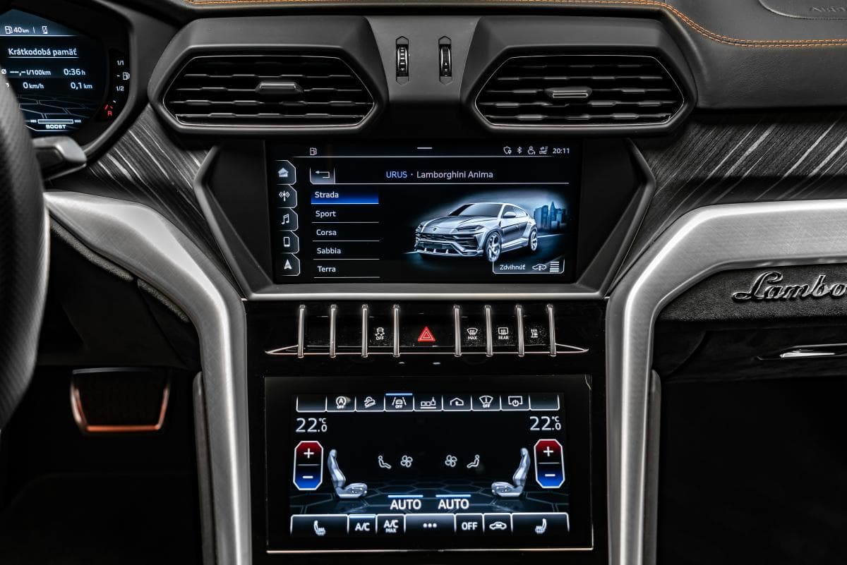 2018 Lamborghini Urus - 19