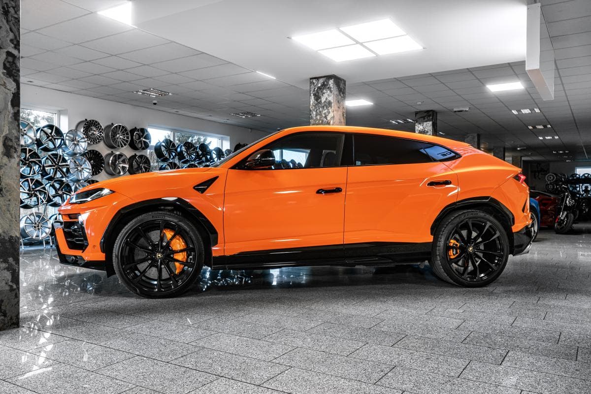 2018 Lamborghini Urus - 3