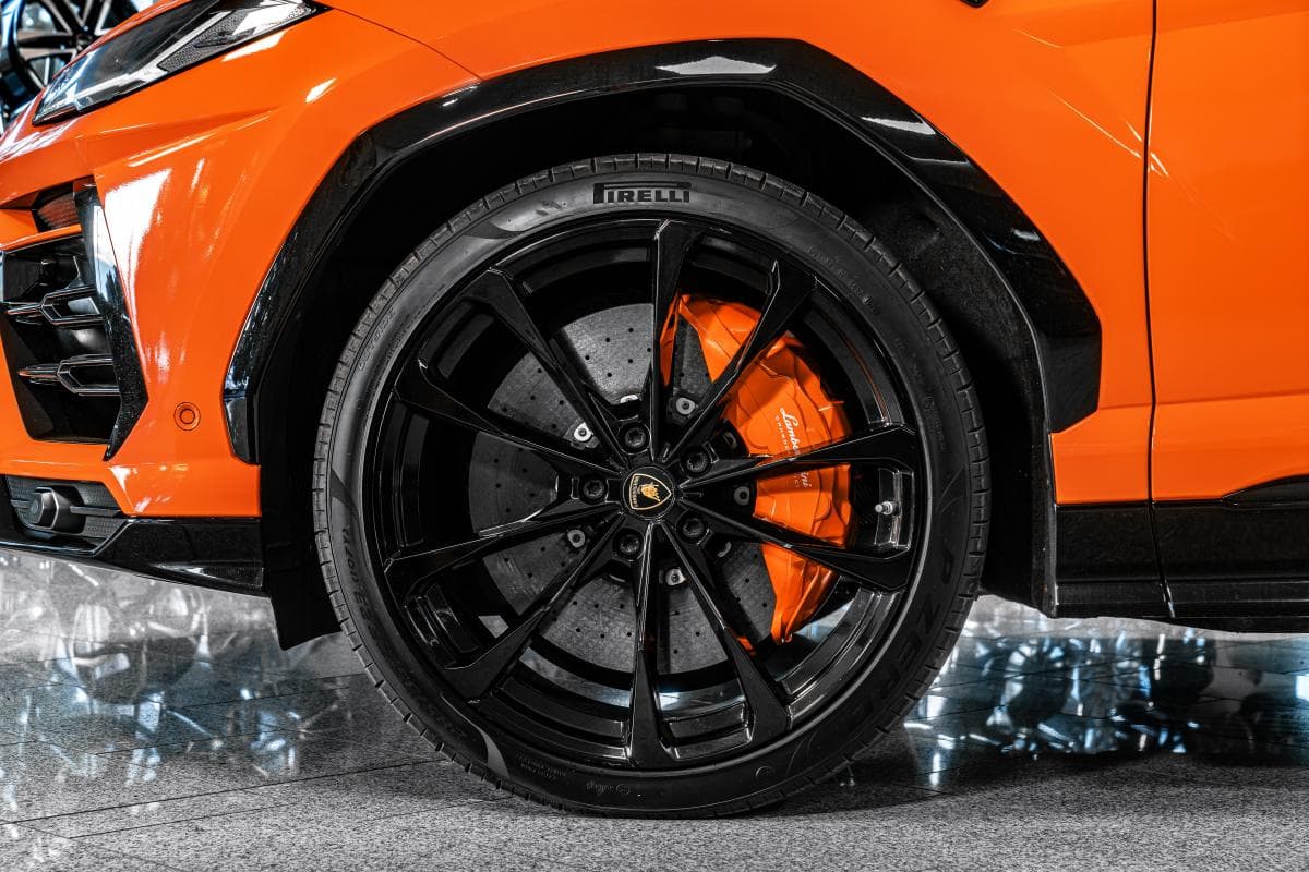 2018 Lamborghini Urus - 9