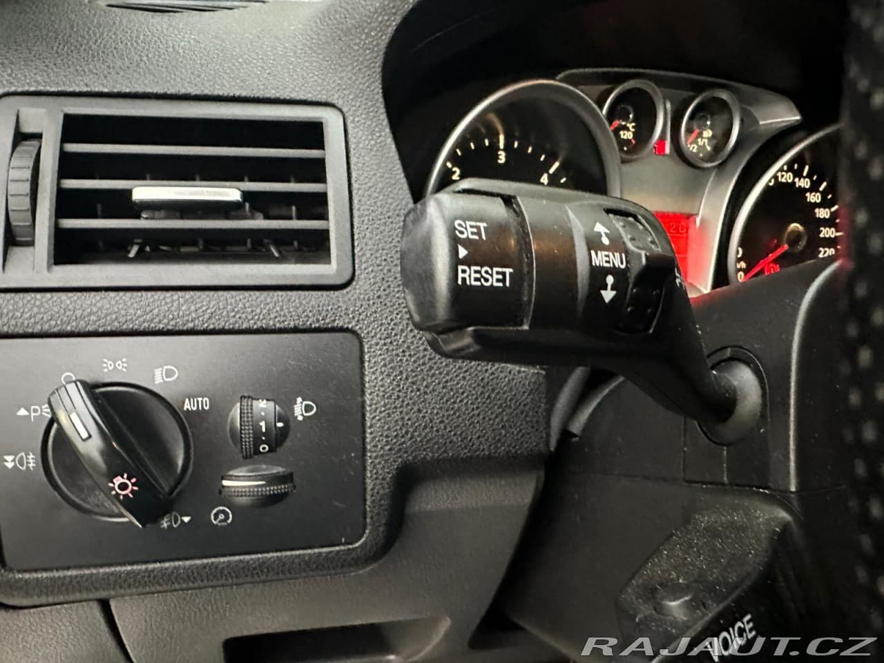 2010 Ford C-Max - 20