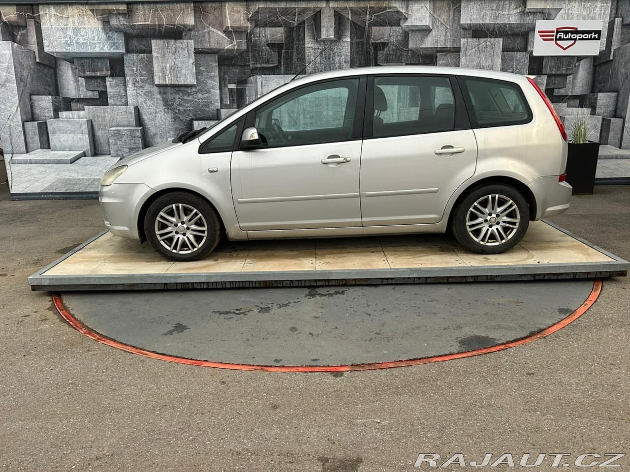 2010 Ford C-Max - 4