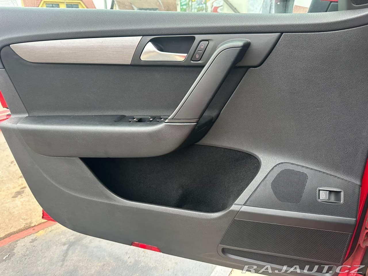 2011 Volkswagen Passat - 17