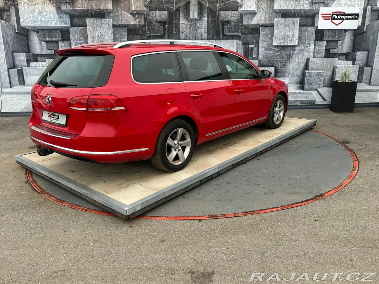 2011 Volkswagen Passat - 6