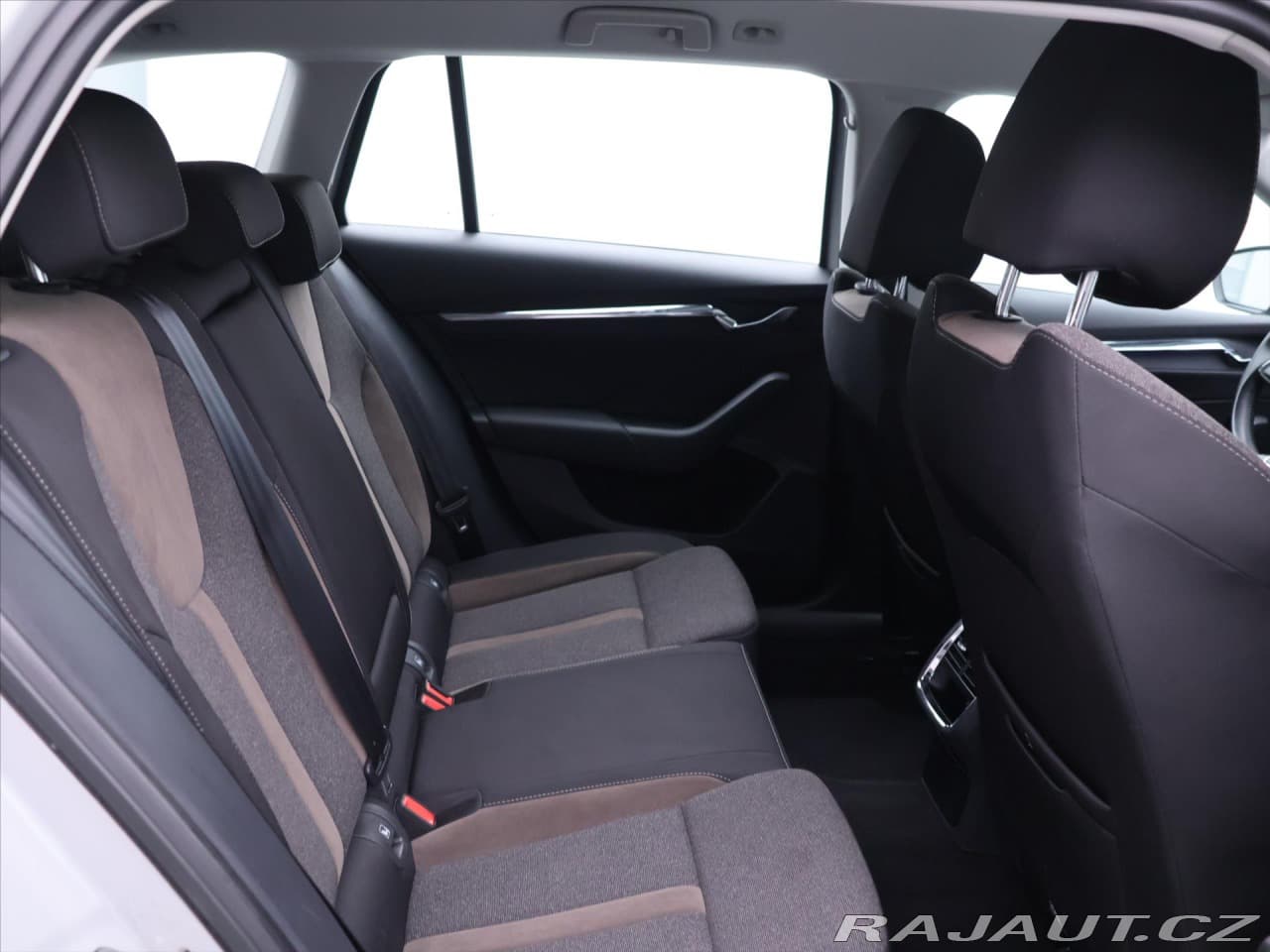 2021 Škoda Octavia - 12