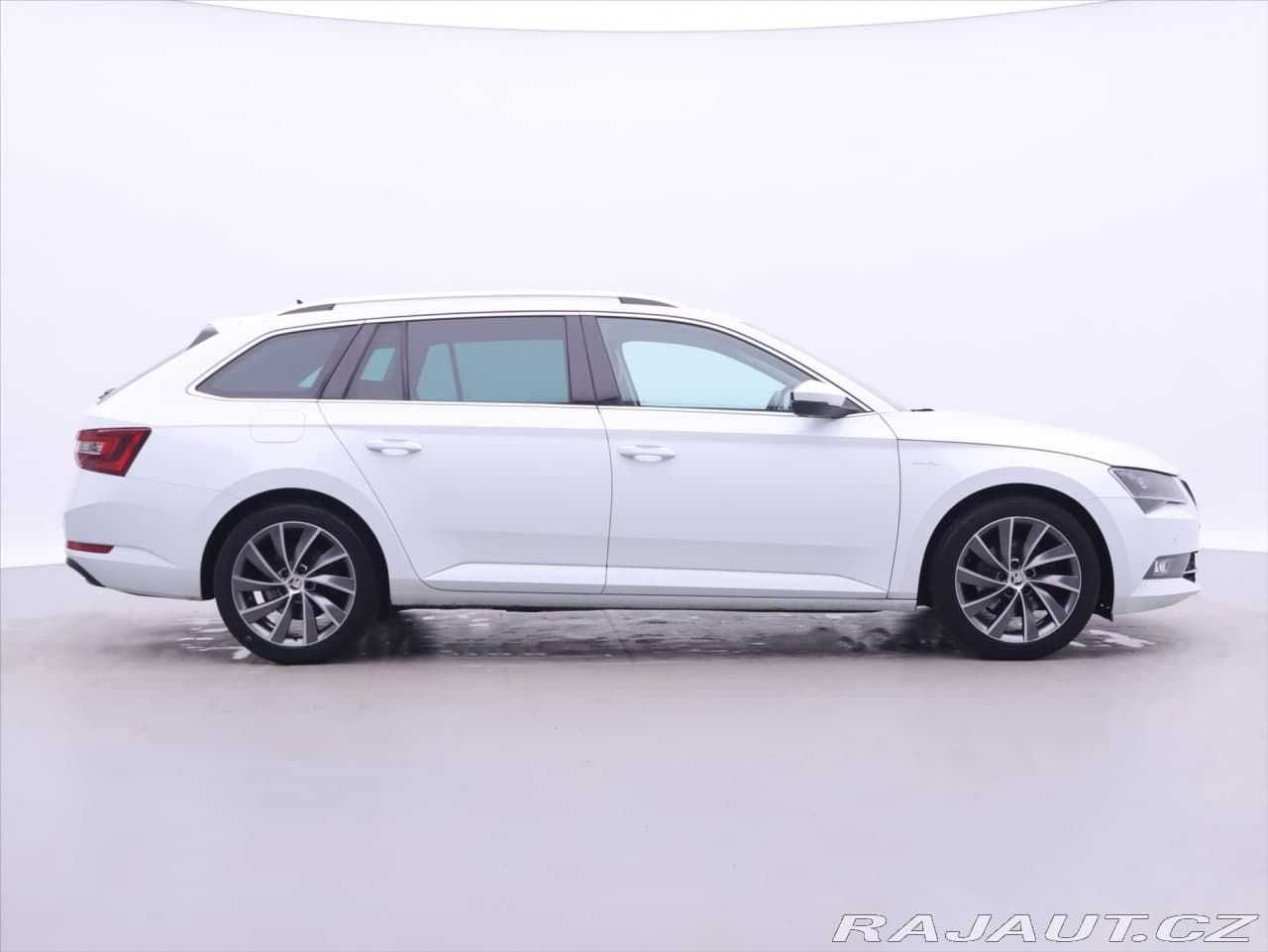 2016 Škoda Superb - 8