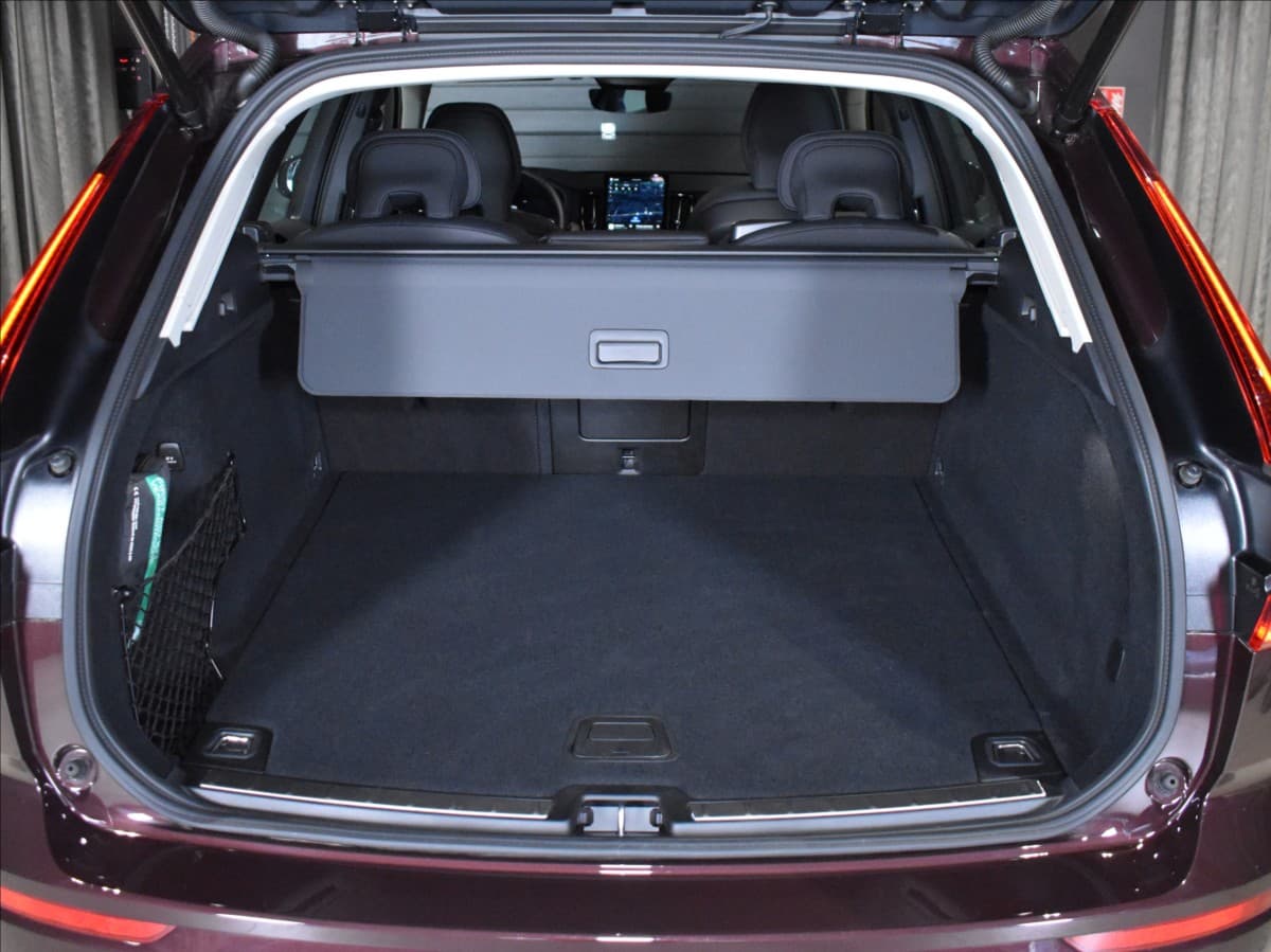 2025 Volvo Xc60 - 10