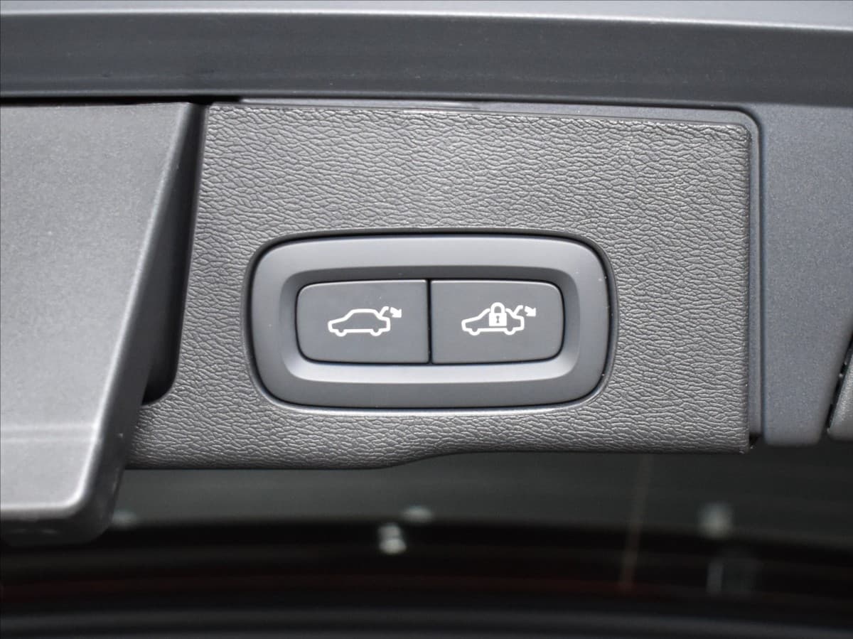 2025 Volvo Xc60 - 11