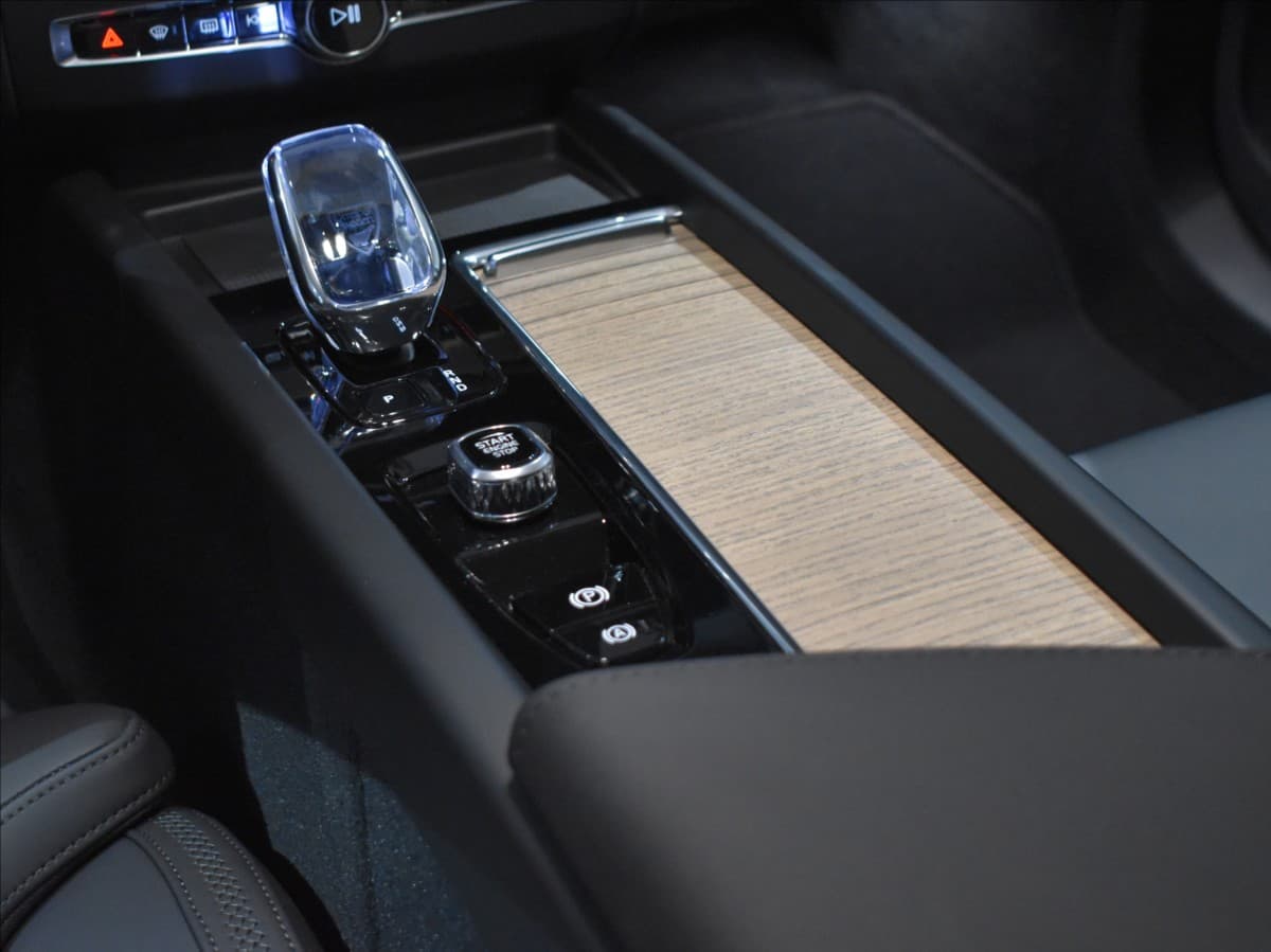 2025 Volvo Xc60 - 14