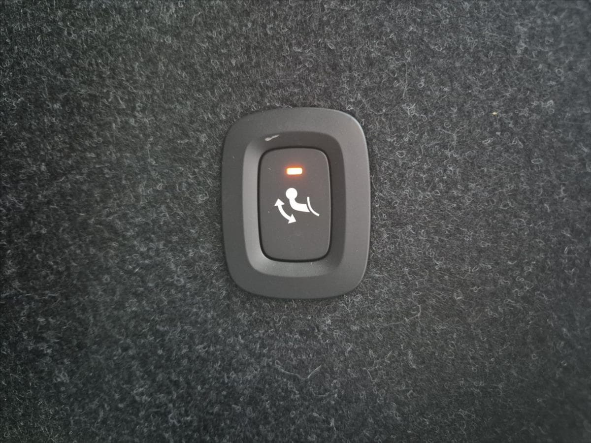 2023 Volvo Xc40 - 13