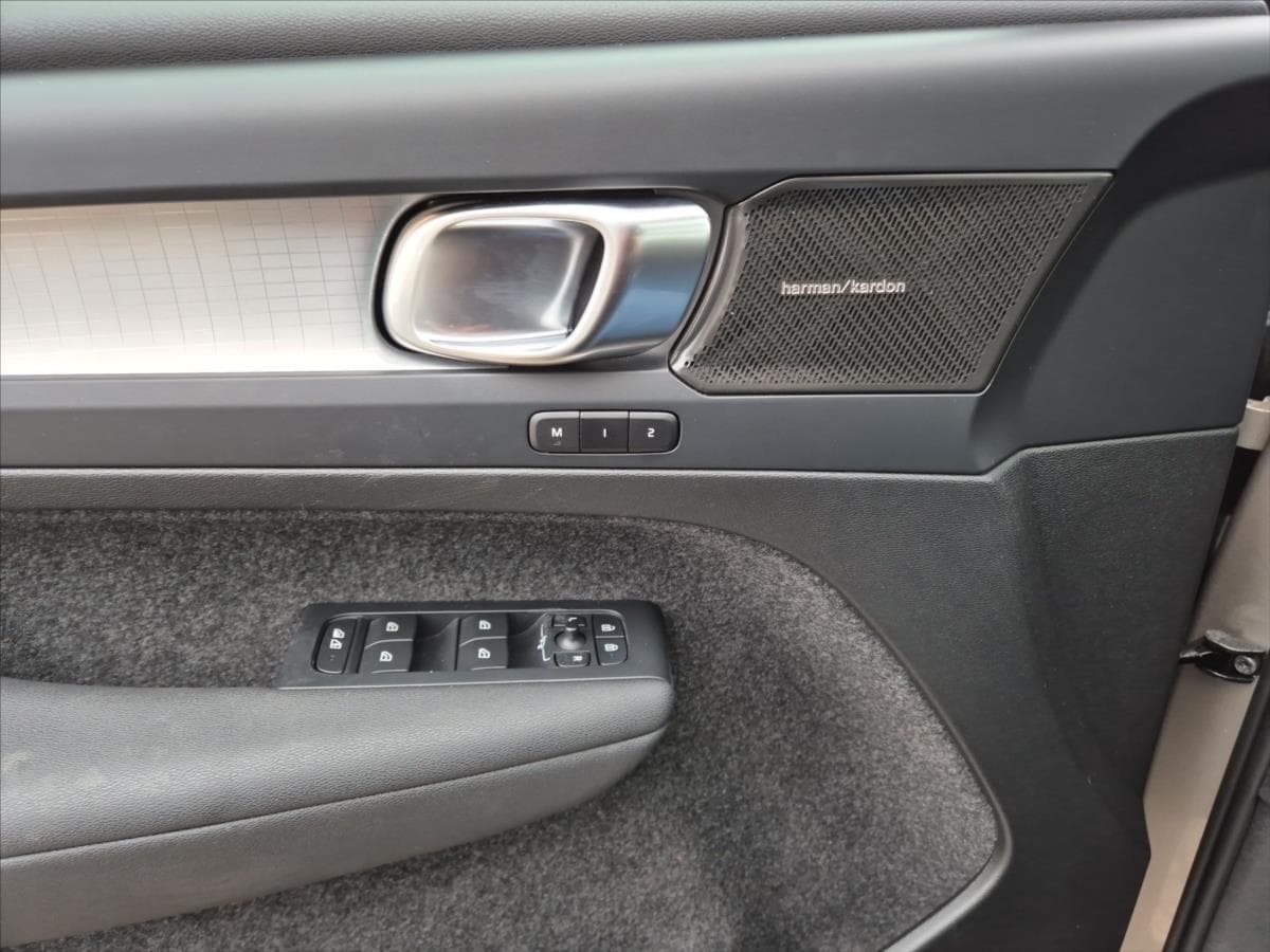 2023 Volvo Xc40 - 15