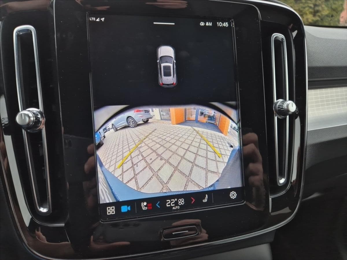 2023 Volvo Xc40 - 17